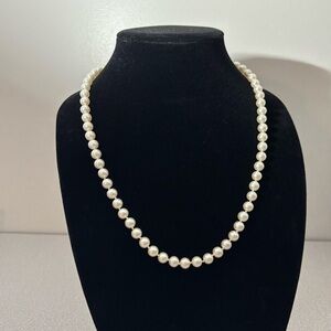 glass White Faux pearls knotted gold tone clasp 23”